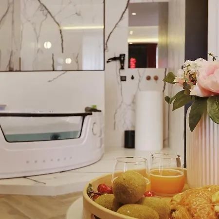 Luxurious Private - 2p - Les Halles Parigi